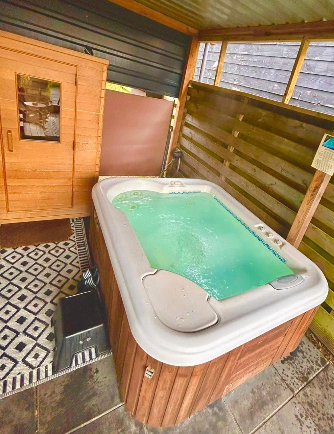Tiny House With Sauna & Jacuzzi Near Amsterdam Vijfhuizen Eksteriør bilde